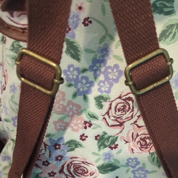 Mossimo Supply Co Cream and Brown Floral Backpack NWOT - Picture 13 of 17